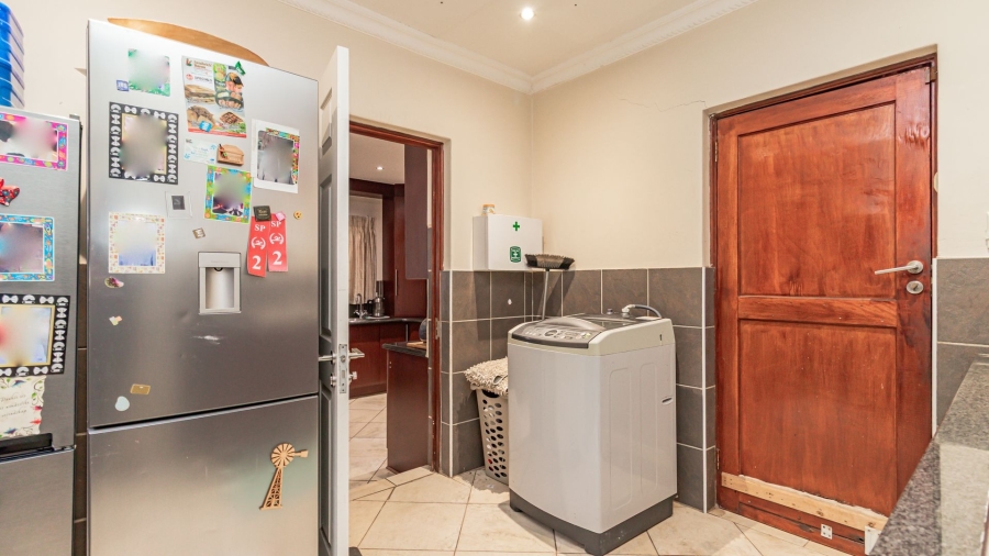 4 Bedroom Property for Sale in Safari Gardens North West